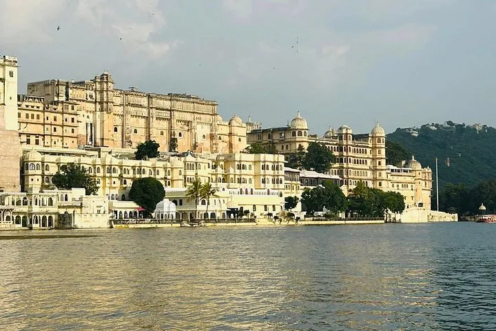 8 Days Golden Triangle with Udaipur & Pushkar Tour