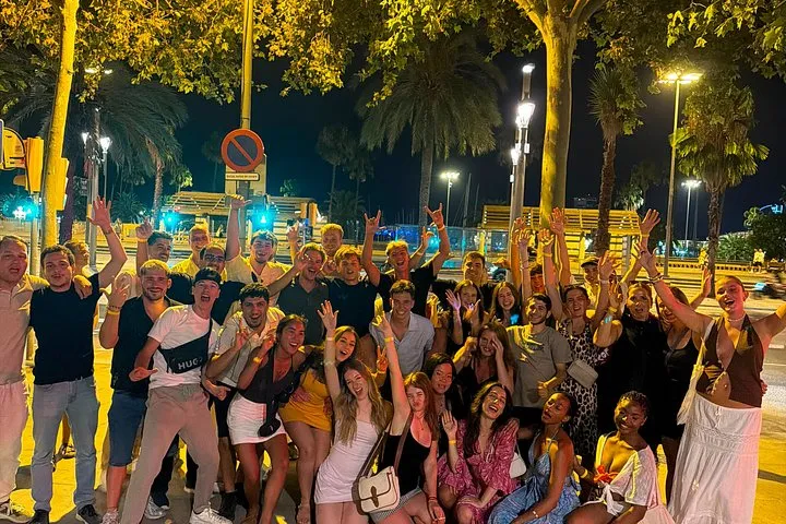 Barcelona Pub Crawl by KING -The Best Party tour & VIP Club Entry