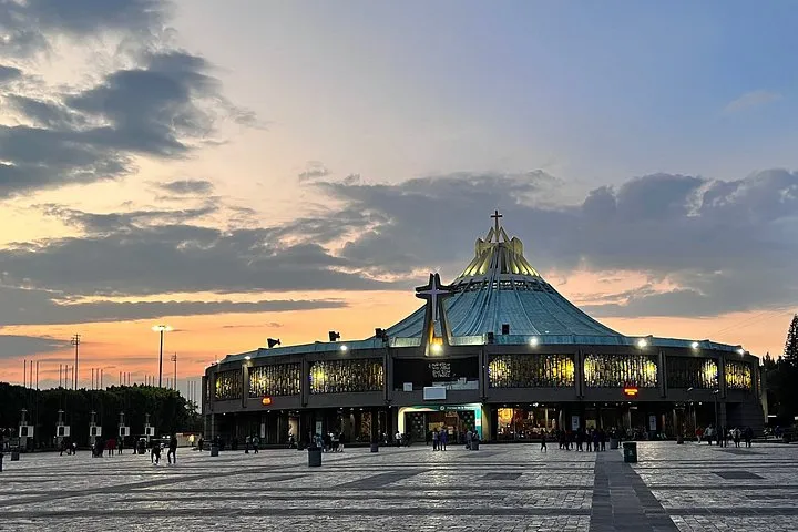 Basilica of Guadalupe Tour with a Certified Guide | Round Trip