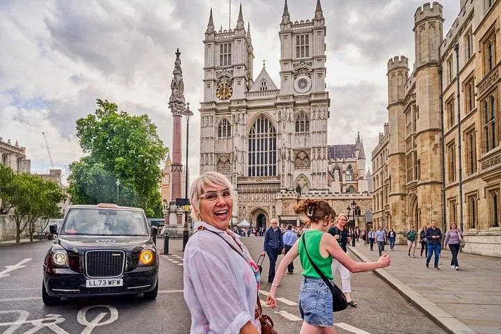 London Westminster Abbey Guided Tour with Changing of the Guards