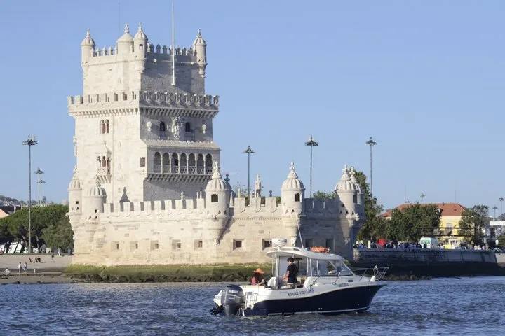 Sunset Boat Tour in Lisbon Small Group Experience