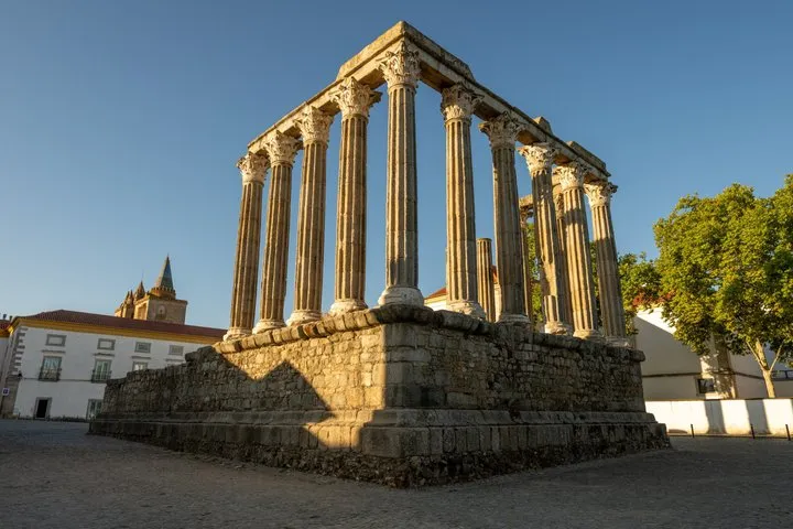 Lisbon: Évora Winery Tour, Bones Chapel & Tastings - Small Group