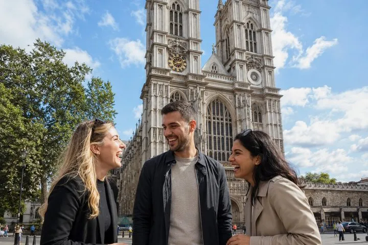 Secrets of London: Self-Guided Scavenger Hunt & Walking Tour