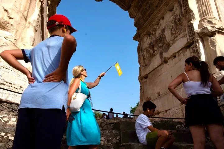 Colosseum Tour with Palatine Hill and Roman Forum