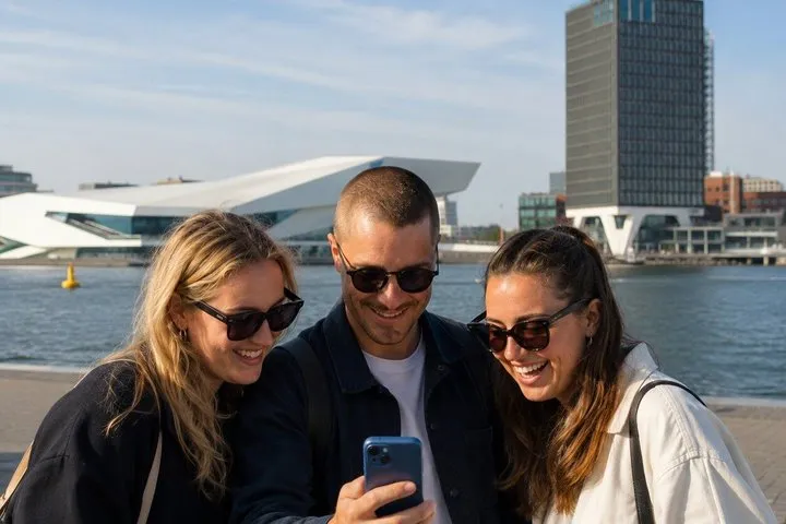 Amsterdam North: Self-Guided Scavenger Hunt & Walking Tour