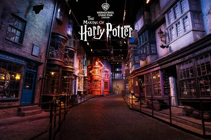 Harry Potter Warner Bros. Studio Tour with Transport from London