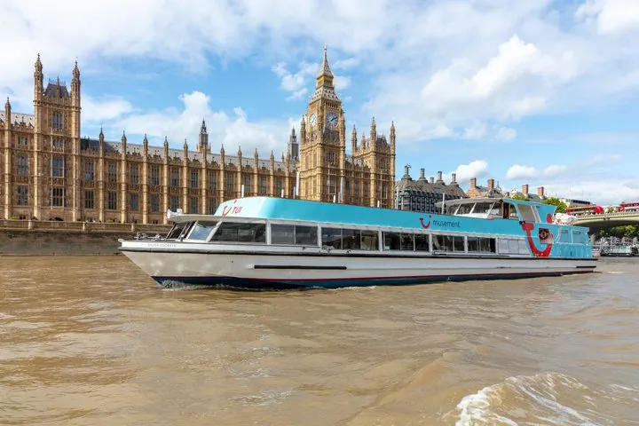 London River Thames Dinner Cruise with Live Music