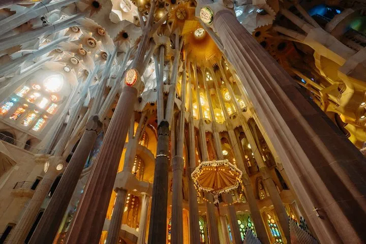 Sagrada Familia Guided Tour with Tower Access & Skip-the-Line