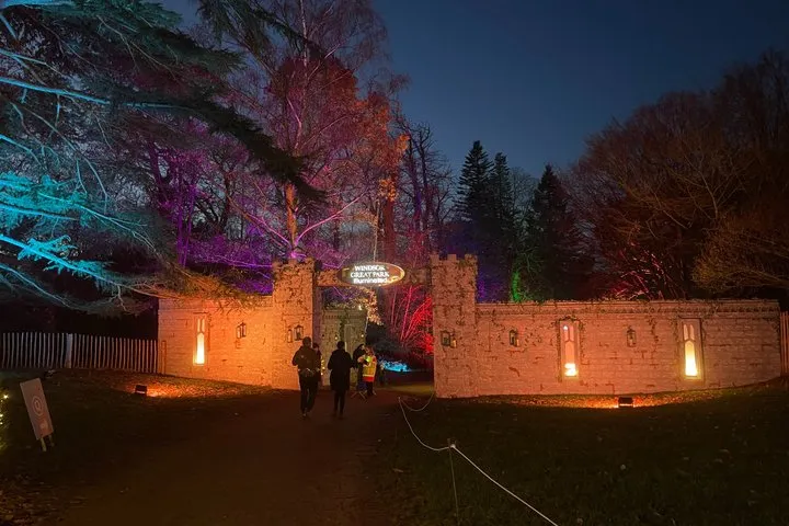 Christmas at Windsor & Stonehenge Private tour including tickets