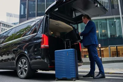 Transfer From London Heathrow To Bristol Meet and Greet MPV