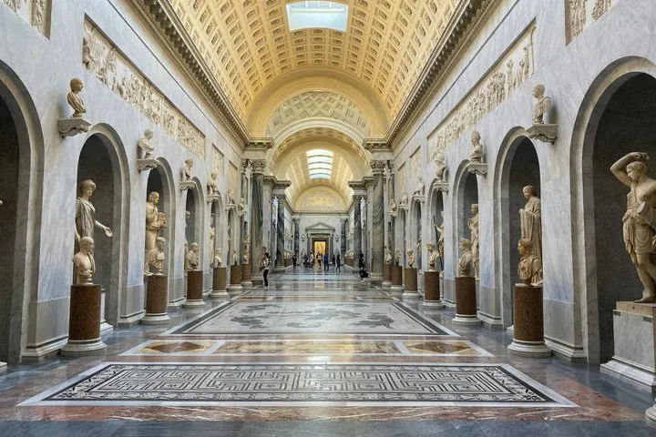 Vatican Museums and Sistine Chapel Tour with Guide