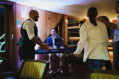 Lisbon Dinner Cruise with Live Jazz on the Tagus River