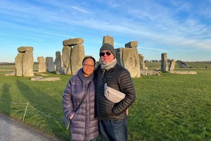 Stonehenge & Bath Private Day Tour from London with Guide