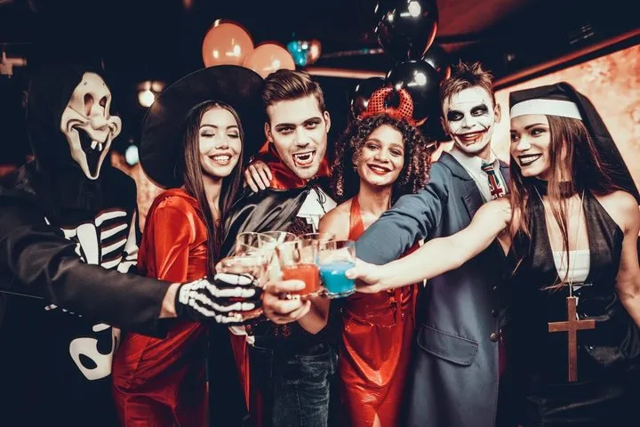 Halloween Party Barcelona 2026 | The Ultimate Pubcrawl Experience