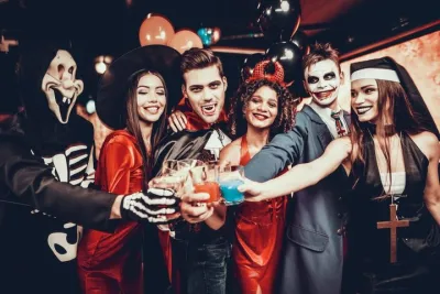 Halloween Party Barcelona 2026 | The Ultimate Pubcrawl Experience