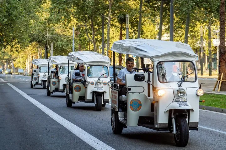 Official Tuk Tuk Barcelona l Premium Barcelona Express Tours